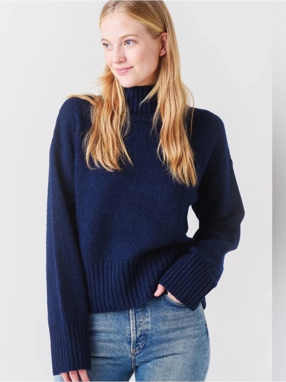 Frame Swingy Turtleneck Navy - Wool, Silk, Cashmere Blend